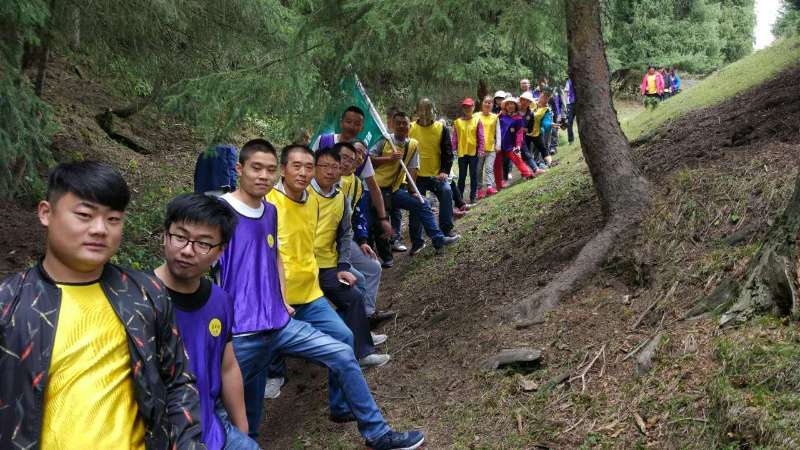 天山制藥開展“快樂團(tuán)隊(duì)·共創(chuàng)精彩”拓展運(yùn)動(dòng)