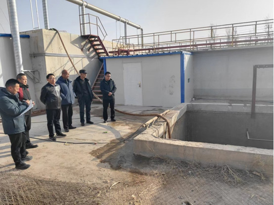 天山藥業(yè)黨支部書記焦龍赴巴楚子公司 慰問(wèn)困難員工及開(kāi)展安全檢查