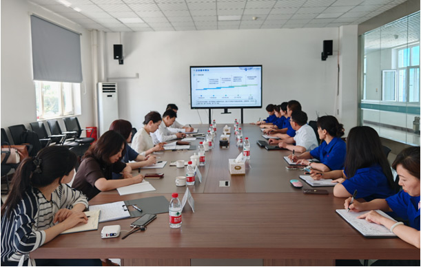 集團副總經(jīng)理、黨組成員古琎赴天山藥業(yè)為通用技術(shù)中國醫(yī)藥天山甘草研究院揭牌并調(diào)研指導(dǎo)工作