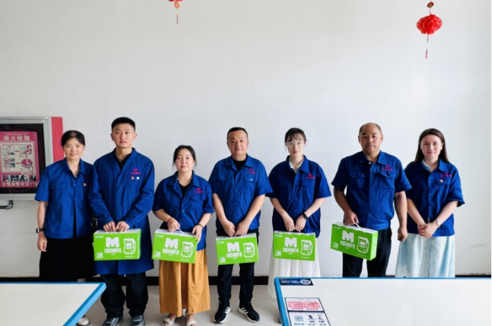 天山藥業(yè)工會開展“夏送清涼”慰問活動